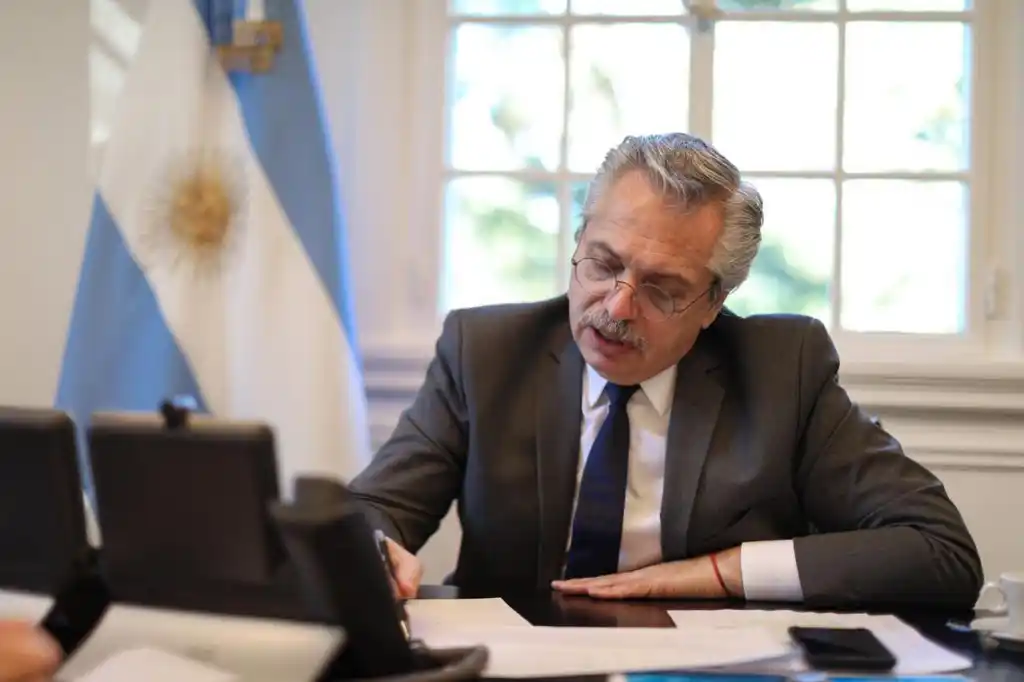 Alberto Fernández pidió ayuda a Merkel ante el Club de París