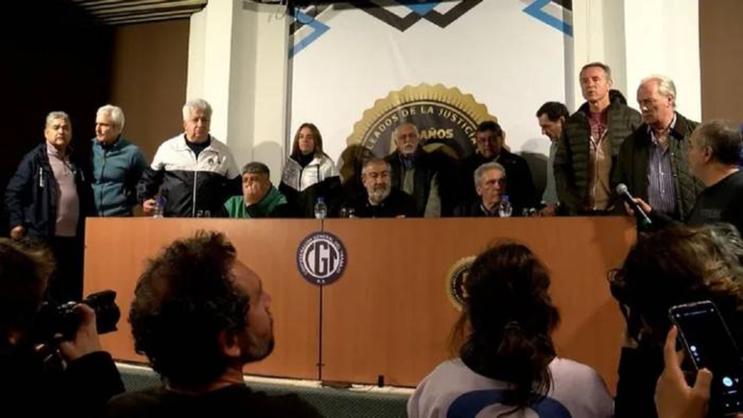 La CGT propuso un paro nacional  el lunes con movilización  a la Corte Suprema