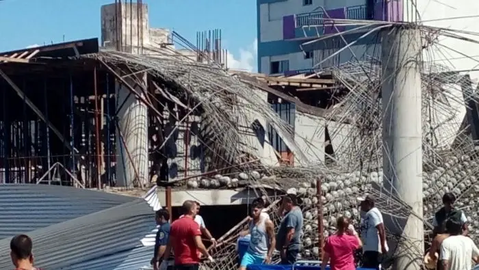 Derrumbe en Santa Teresita: prohíben salir del país a los constructores
