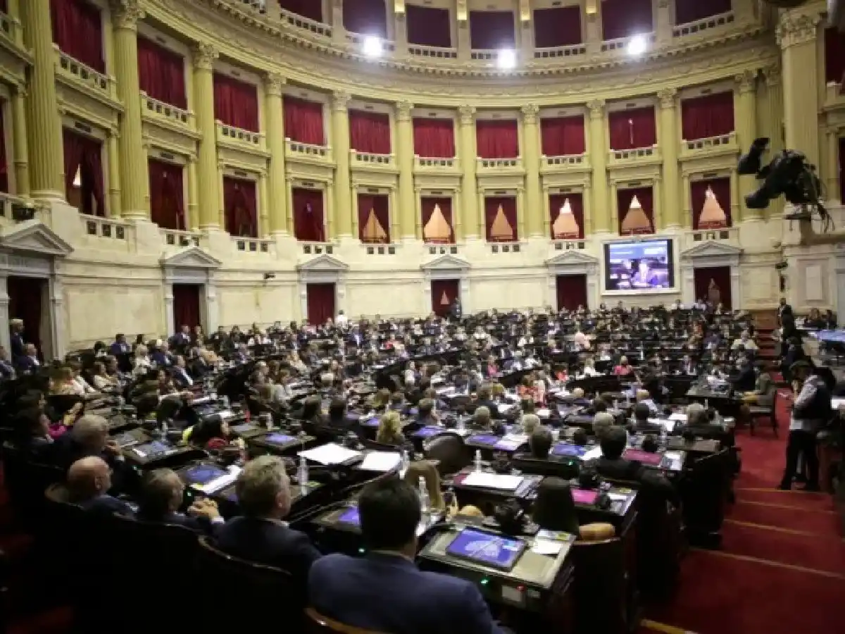 El FdT presenta un proyecto para establecer un salario básico universal