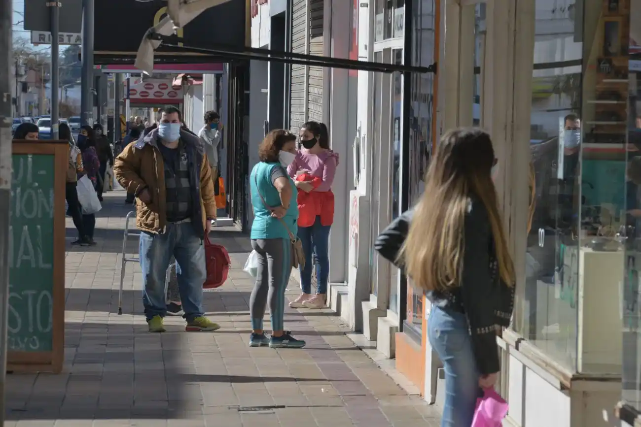 A partir del 10 de diciembre se extenderá la franja horaria para la actividad comercial