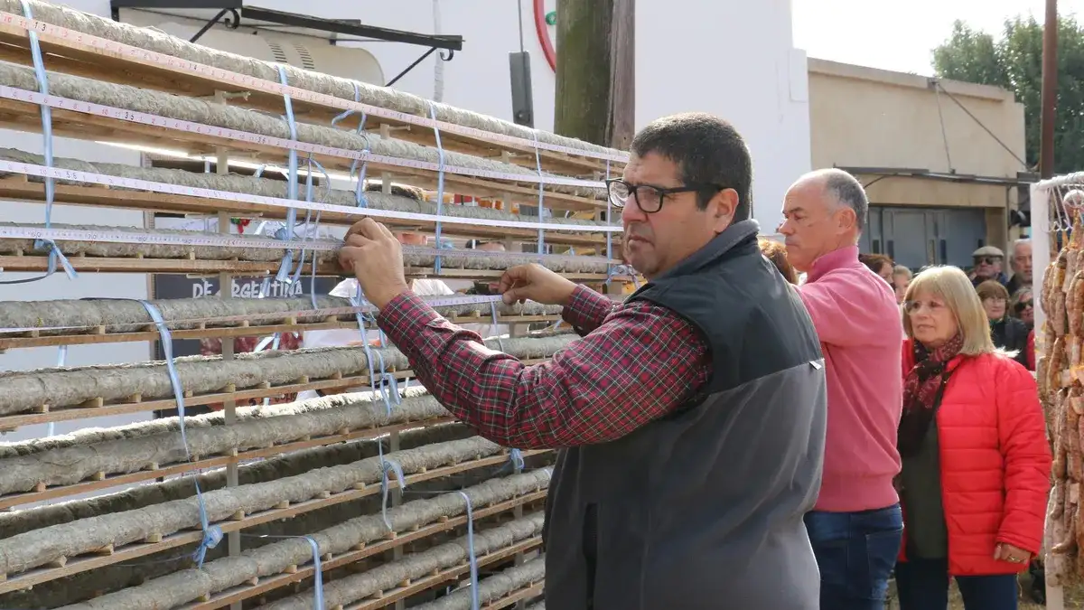 En San Andrés de Giles hicieron un salame de 230 metros y ahora es el más largo