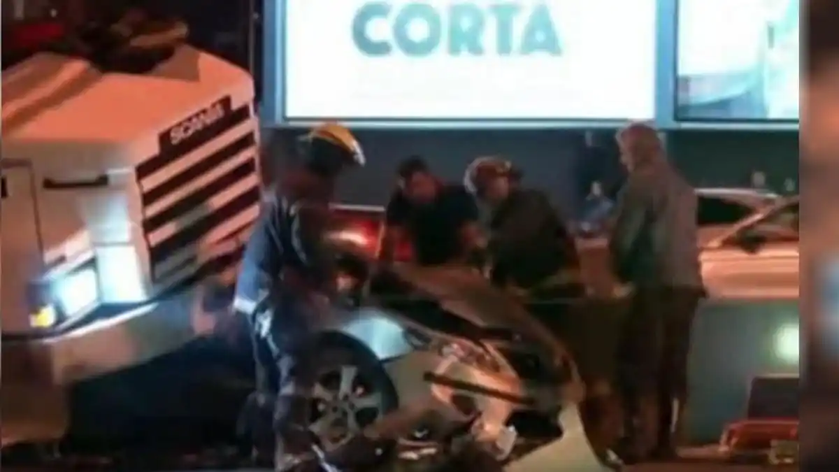 El camión involucrado en el accidente