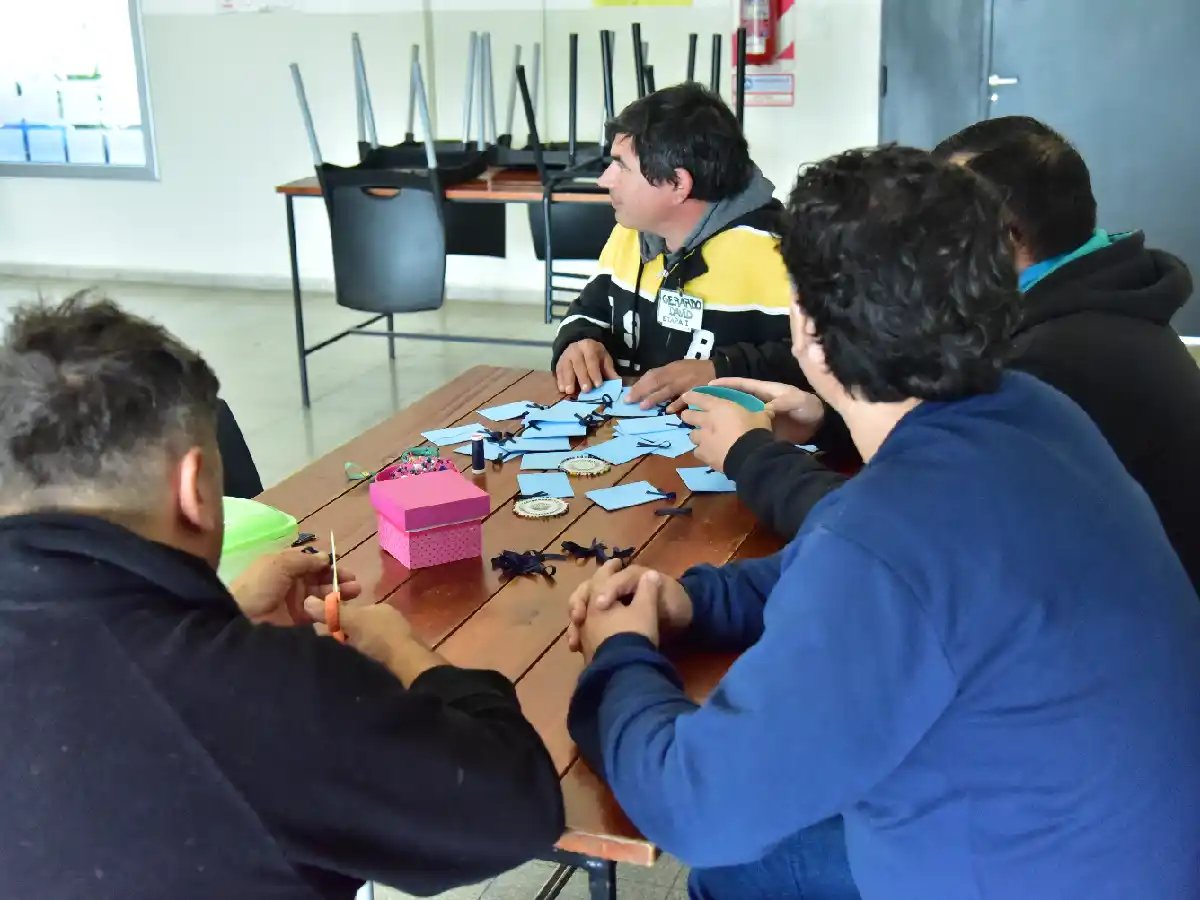 En la comunidad terapéutica  preparan mensajes para  concientizar sobre adicciones 