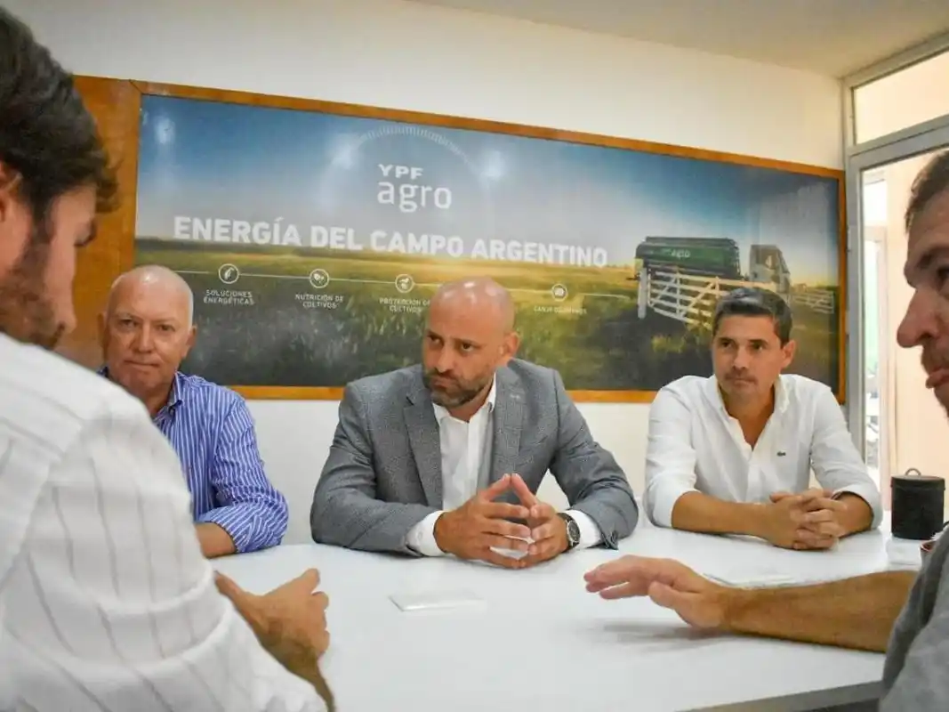 Gustavo Puccini se reunió con autoridades de YPF.