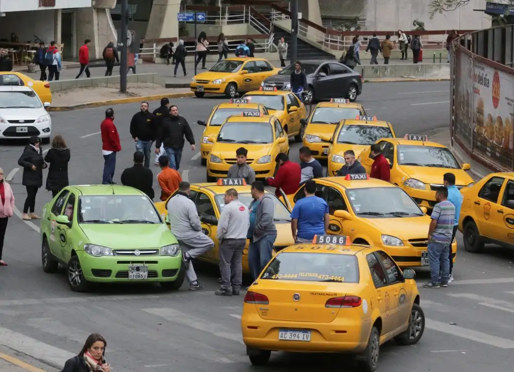Protestas del transporte en Córdoba por la llegada de Uber