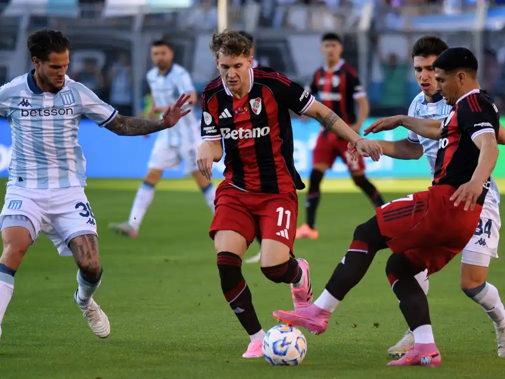 River visita a Racing, en un partido clave por las primeras posiciones de la Zona B