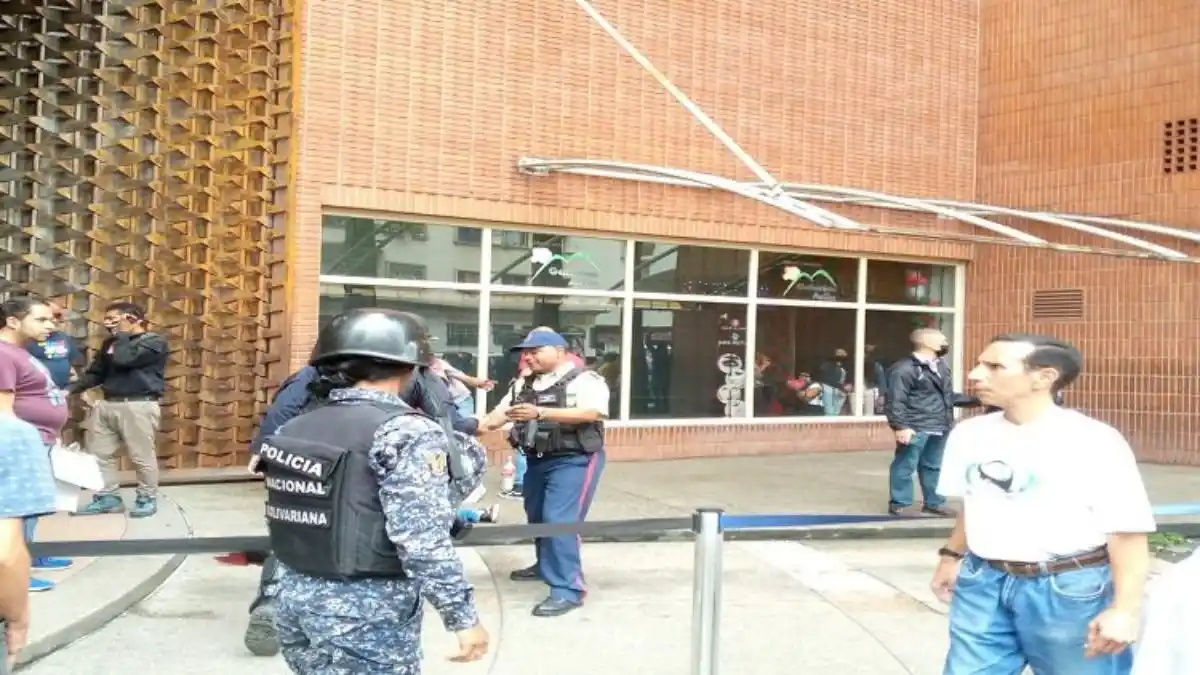 CICPC no descarta homicidio en el caso del joven que cayó al vacío en Galerías Ávila (+ Video)