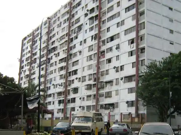 A PUÑALADAS asesinan a un odontólogo dentro de un vehículo en Simón Rodríguez