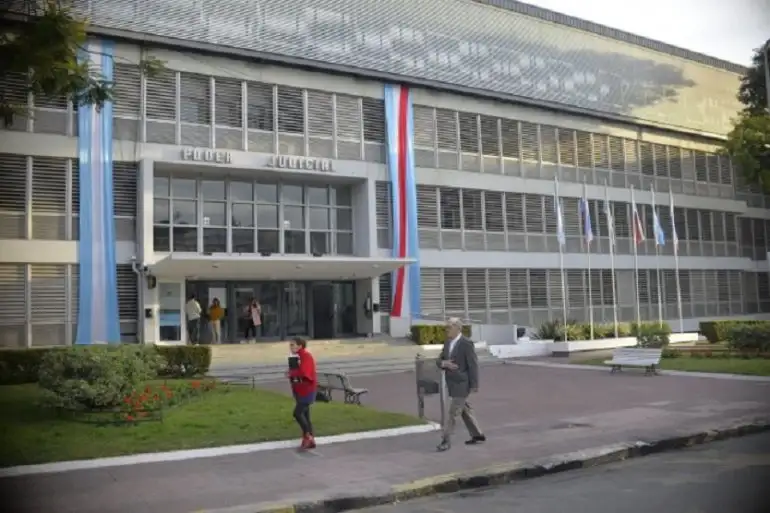 Por cuatro meses, suspenden los aumentos para los judiciales de Entre Ríos