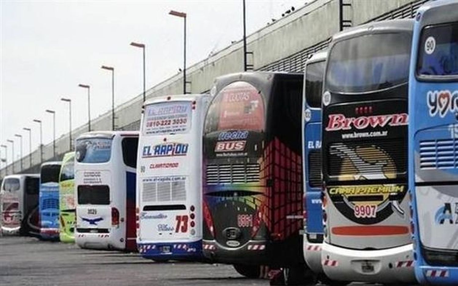 Vuelven los micros de larga distancia con capacidad limitada y recirculación de aire acondicionado