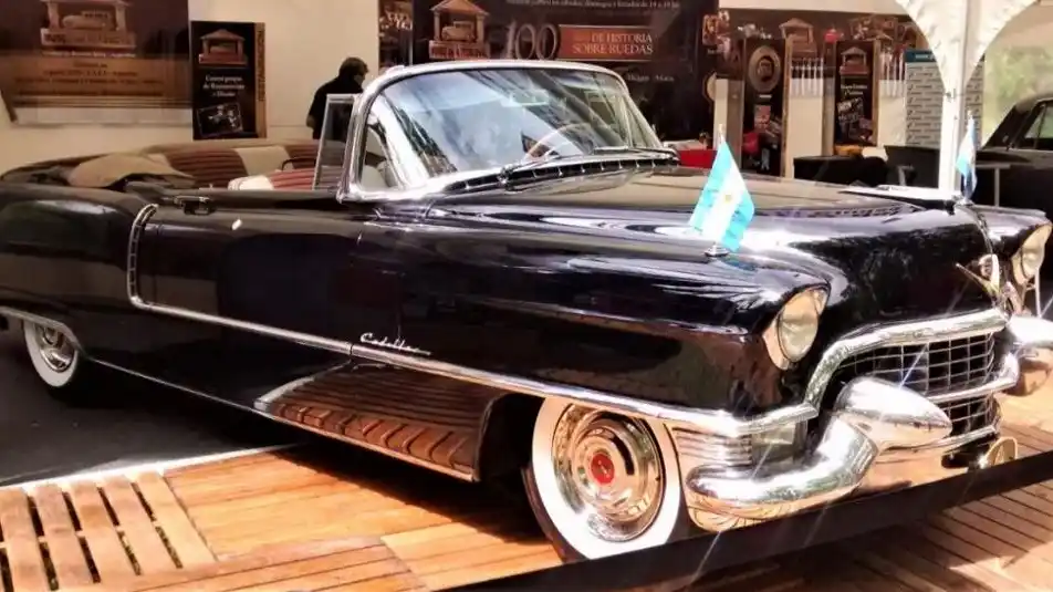 Jura de Milei: dará "un mensaje a la Nación" en la puerta del Congreso y podría usar el Cadillac descapotable