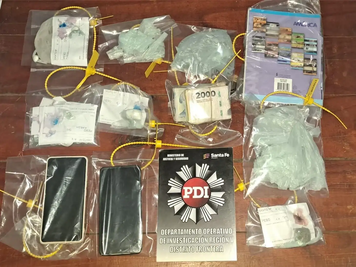 FRONTERA: PDI DETUVO A UNA MUJER POR MICROTRÁFICO - 6