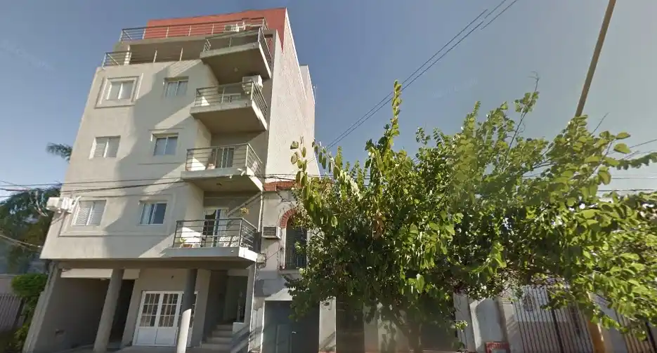 Se dispuso la clausura preventiva del edificio de Luciano Molina al 1400