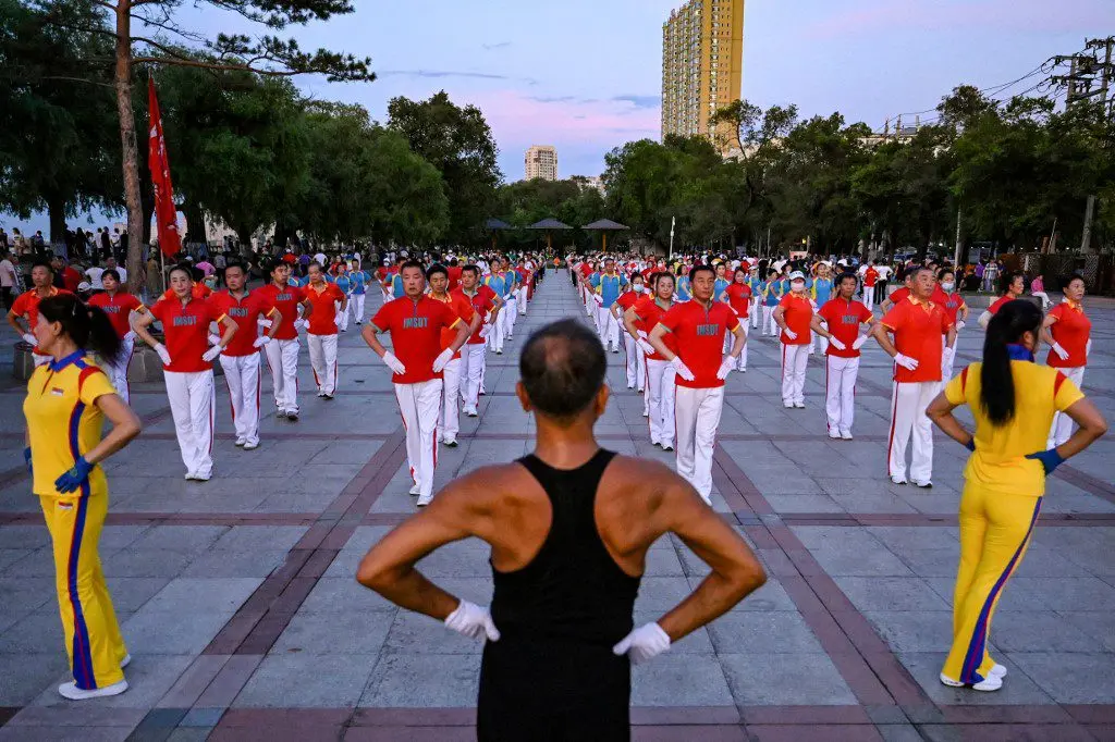 CONOZCA EL «BAILE CALLEJERO» de los abuelitos en China (+FOTOS)