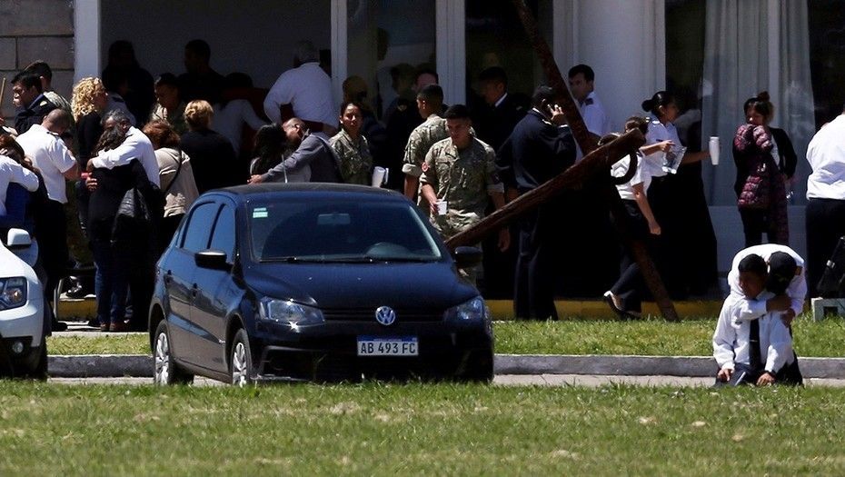 Ira, llanto y desmayos de los familiares de los tripulantes del submarino