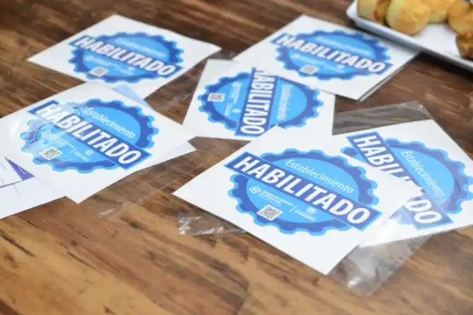 Simplifican el trámite de habilitación comercial y prorrogan beneficios fiscales para pequeños contribuyentes