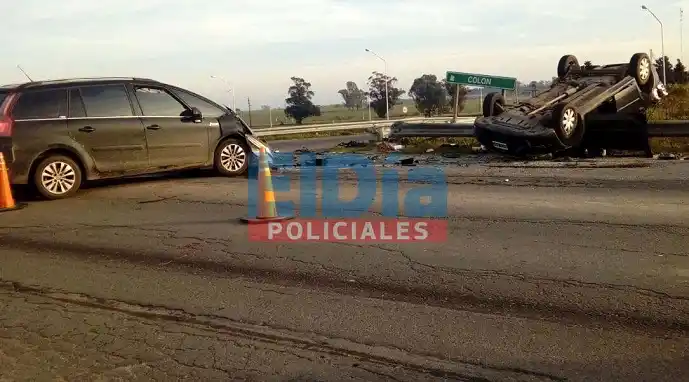 Triple choque en el ingreso a Gualeguaychú: un matrimonio hospitalizado