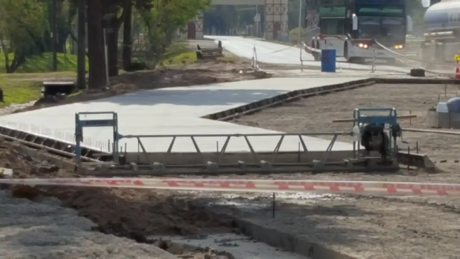 Avanzan las tareas de ensanche en el acceso Alfonsín