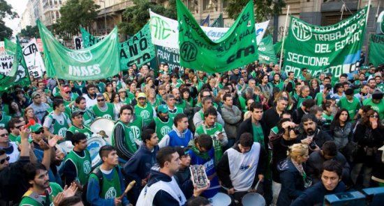 Siguen sumándose gremios al paro del jueves