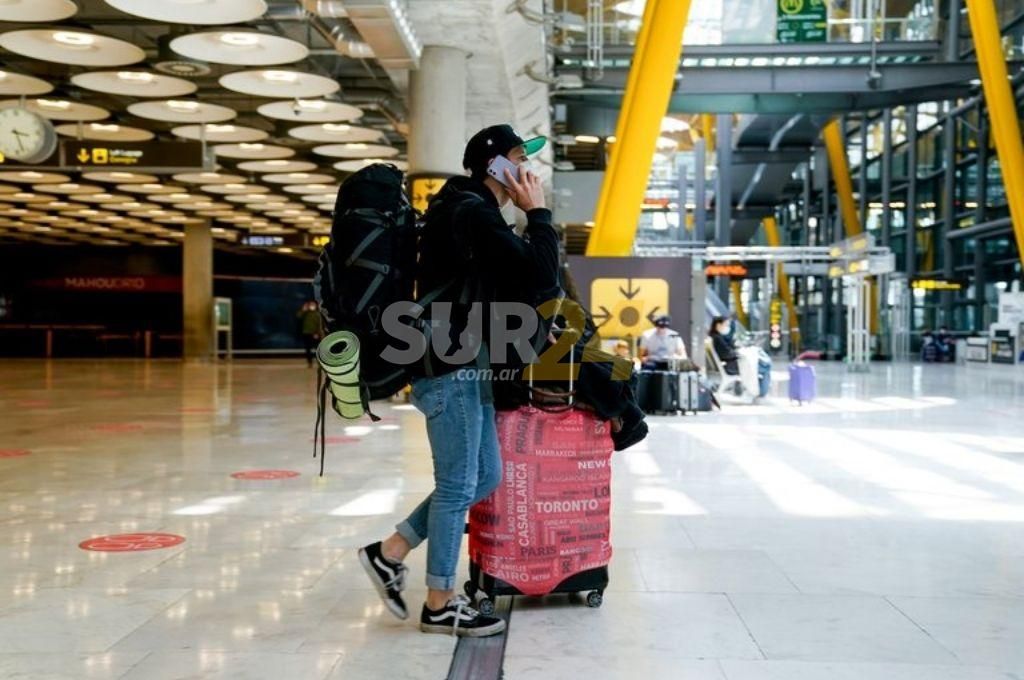 A partir de junio, España dejará ingresar a “personas vacunadas” del mundo