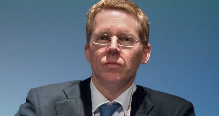Comisiones gremiales internas del Banco Provincia marchan contra Curutchet