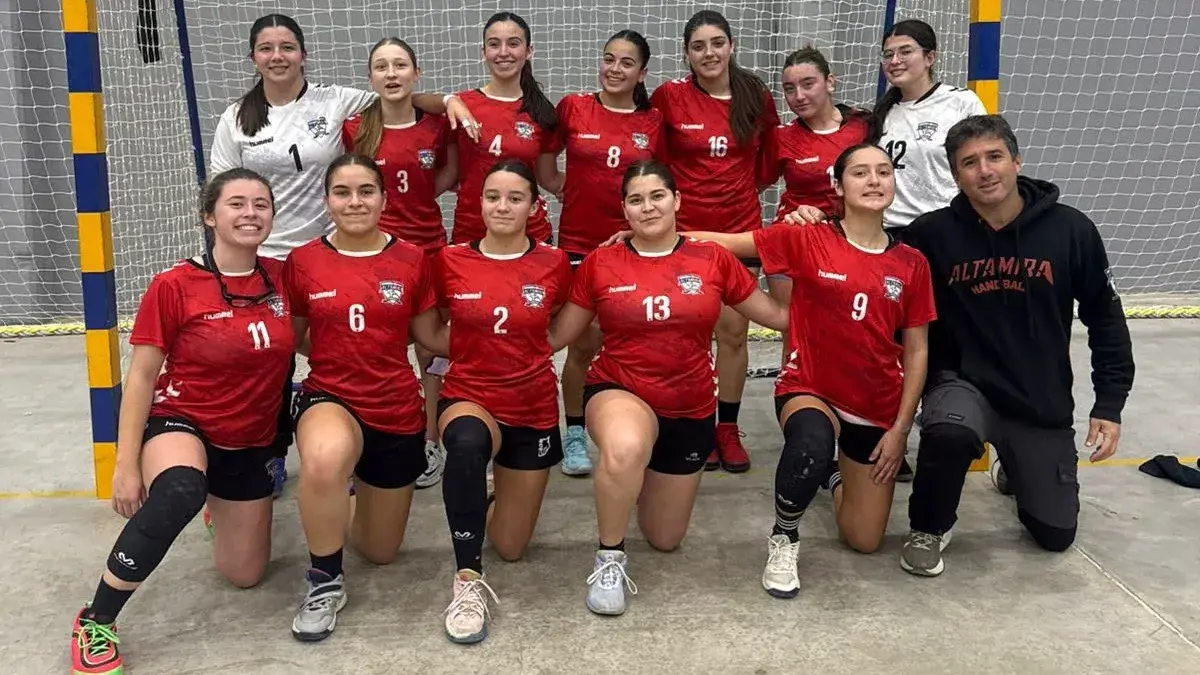 El conjunto de cadetas de Alta Mira que logró el subcampeonato