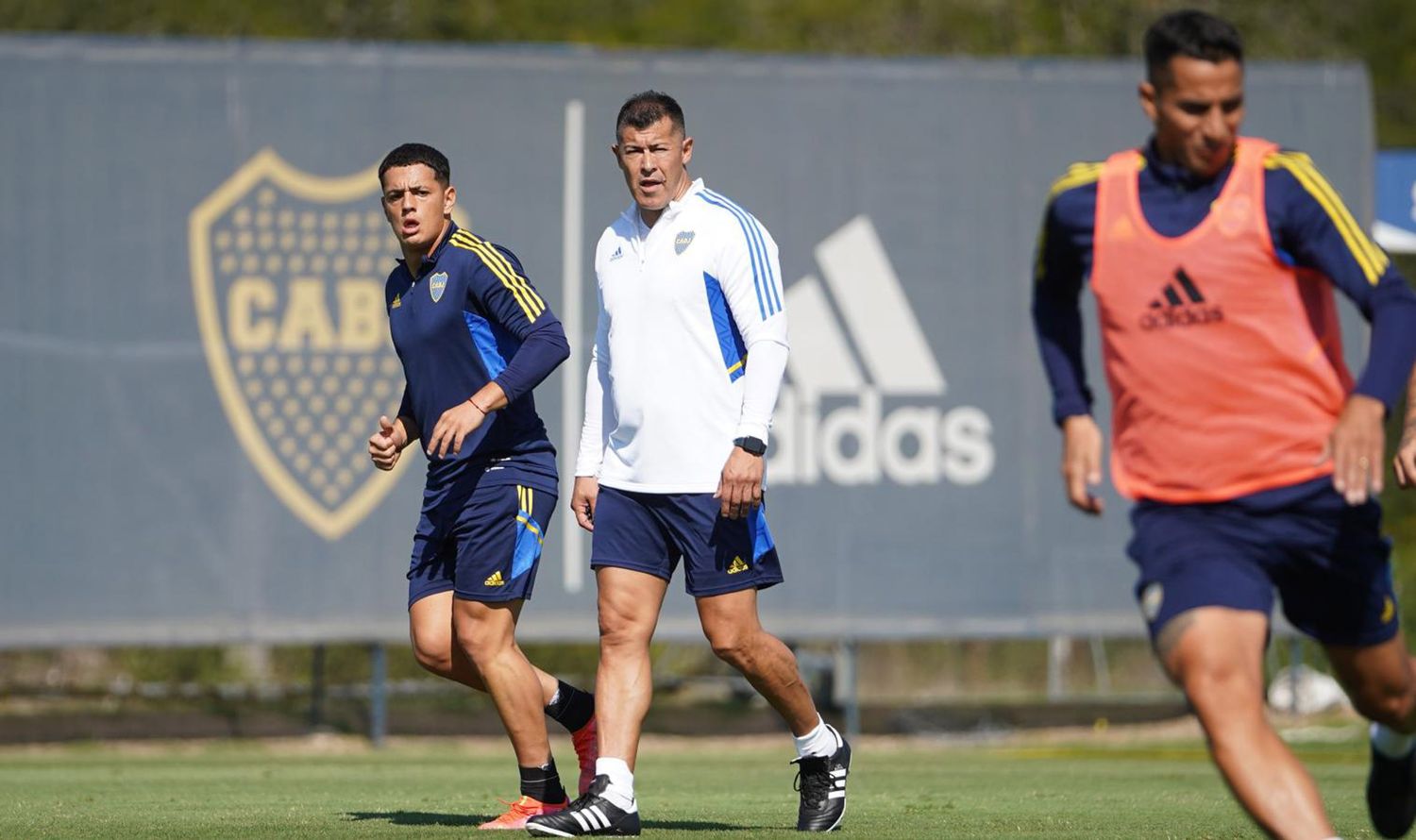 El entrenador Miguel Almirón pondrá en cancha lo mejor que tiene a disposición.