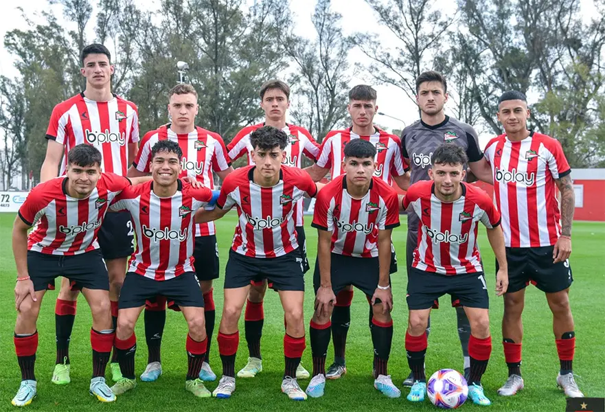 Los necochenses Arango y Zozaya fueron titulares en la reserva de Estudiantes