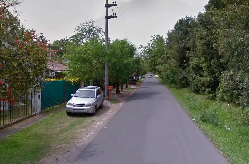 Un adolescente interrumpió la clase por Zoom para avisar que le estaban robando