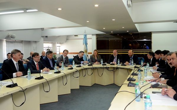 Gobernadores impulsan la transferencia directa de recursos para las provincias