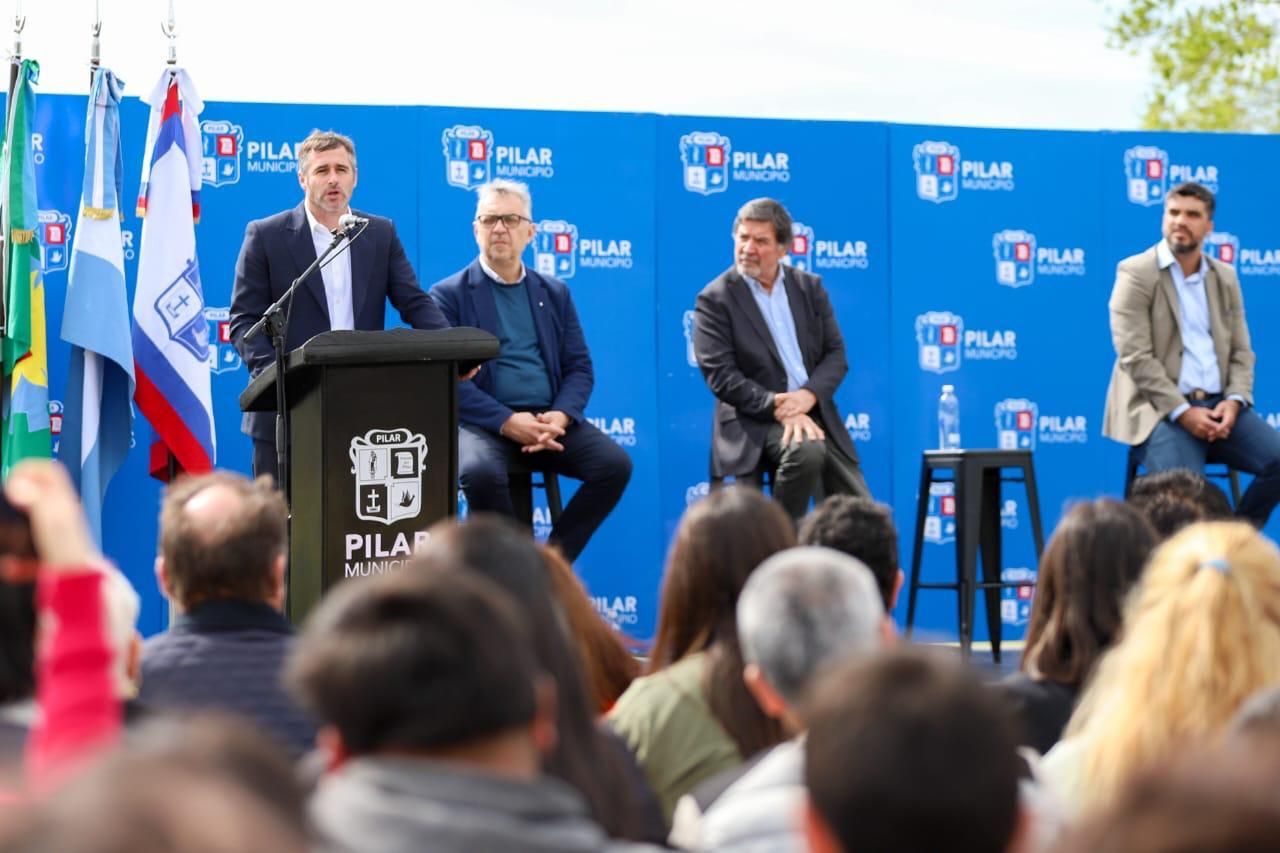 Achával anunció 8 nuevas escuelas en Pilar