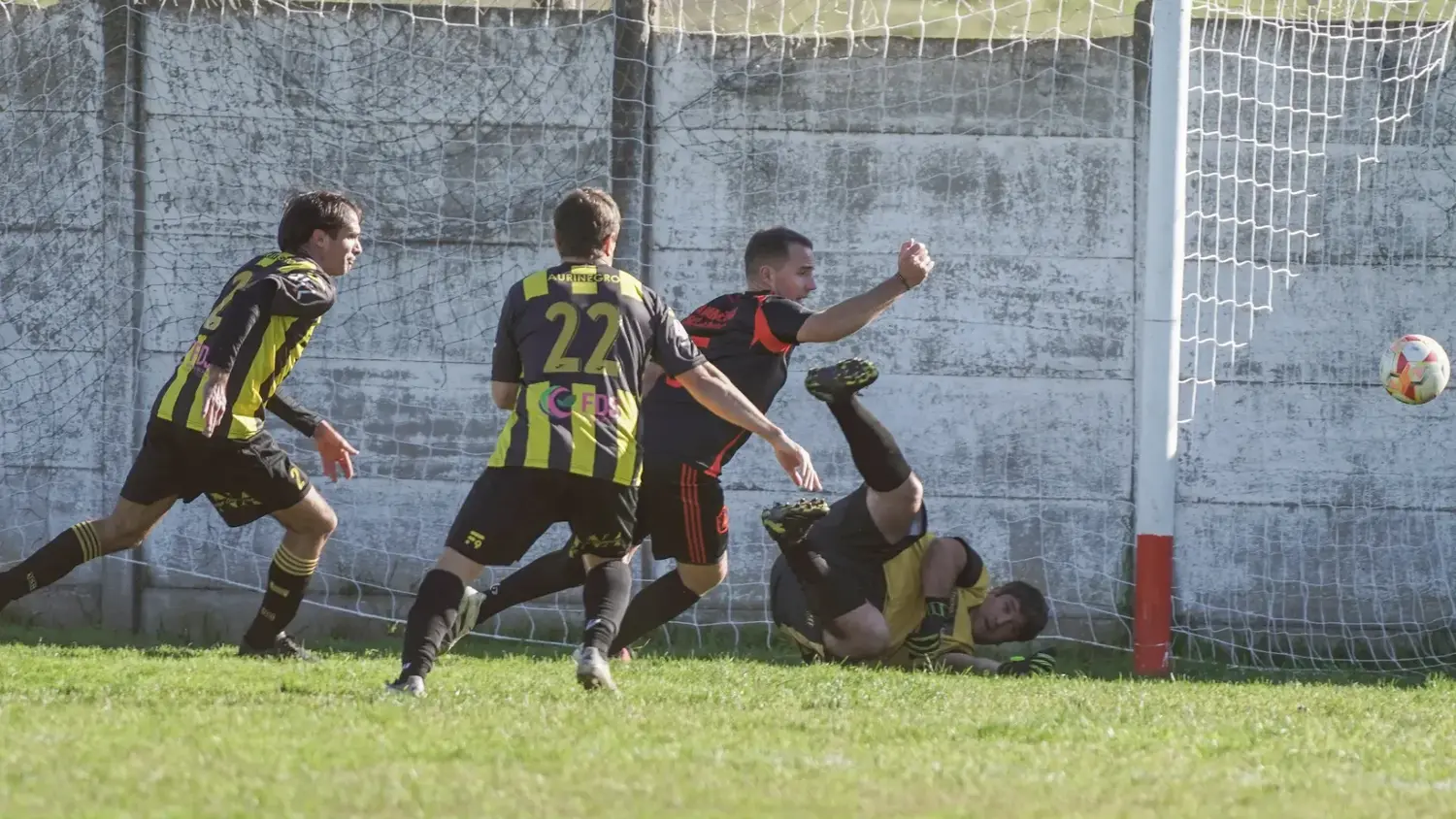 FC Holanda viene de vencer a Jorge Newbery por 5-3 en semifinales