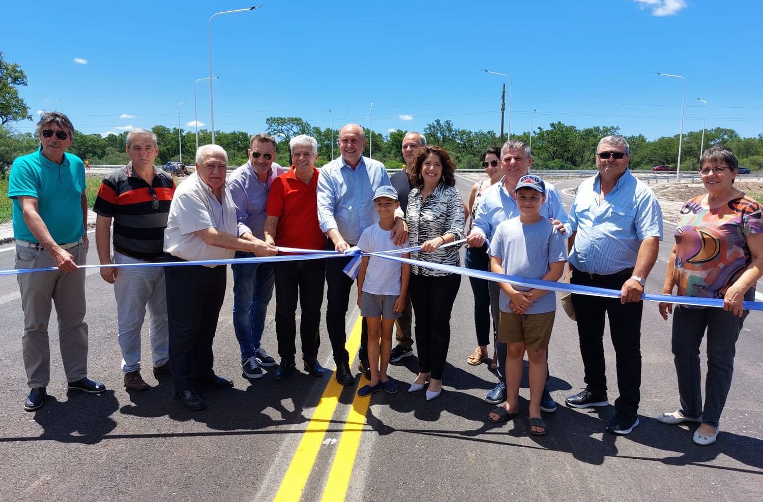 Perotti se despidió de su gestión inaugurando la pavimentación de la ruta 36