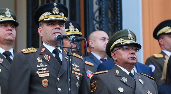 Padrino López  sobre libro de Boltón: “Ha dejado un mundo de contradicciones”