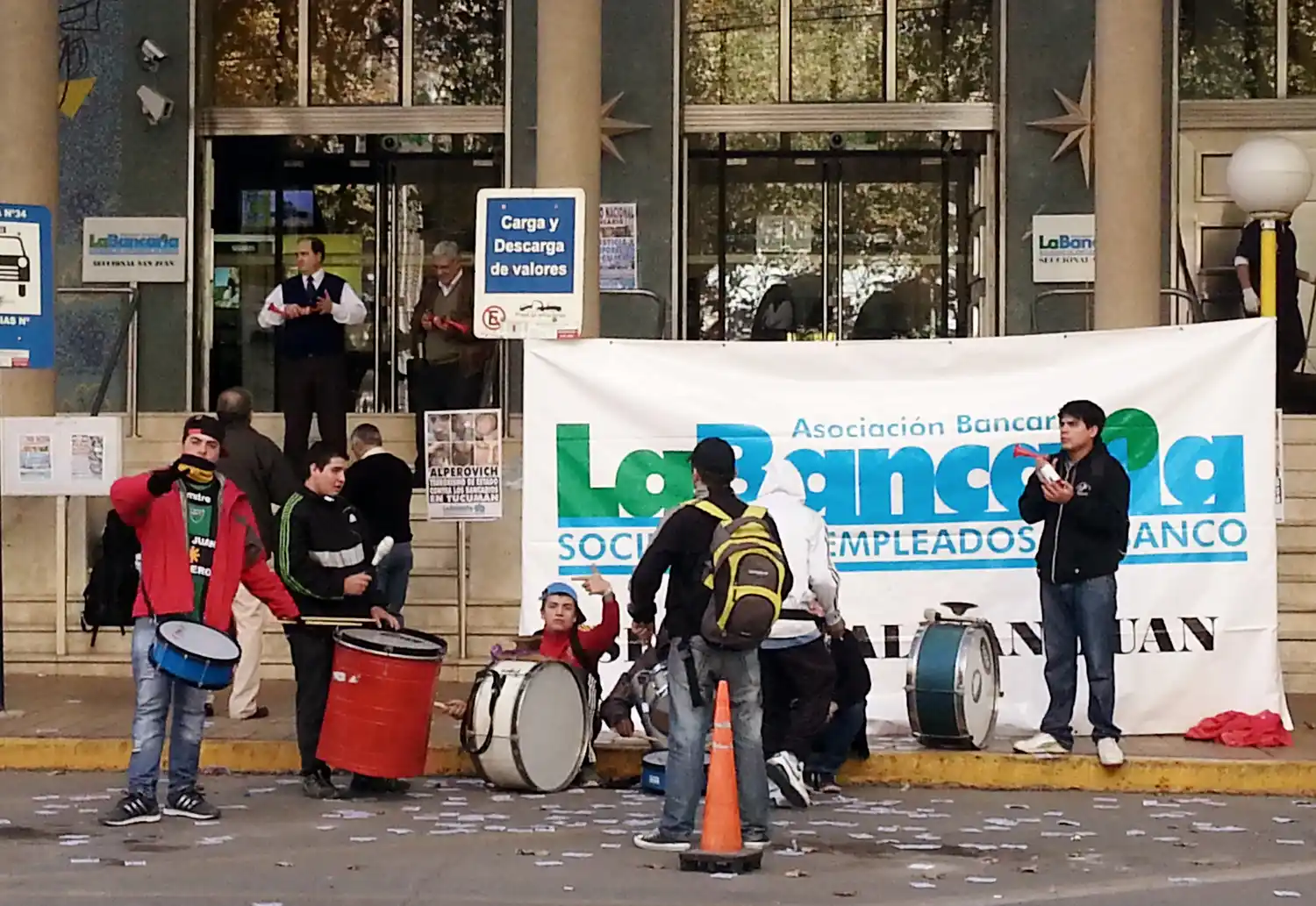 Paro bancario en todo el país a pesar de la conciliación