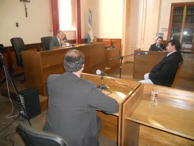 Tres años de prisión condicional por el hecho en La Posta