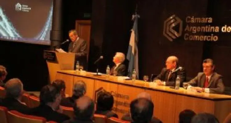 Representación sampedrina en la reunión de la Comisión de Intereses Provinciales en la Cámara de Comercio