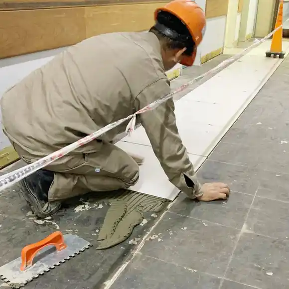 Comienza una nueva etapa de obra de renovación de los pisos vinílicos del Hospital Masvernat