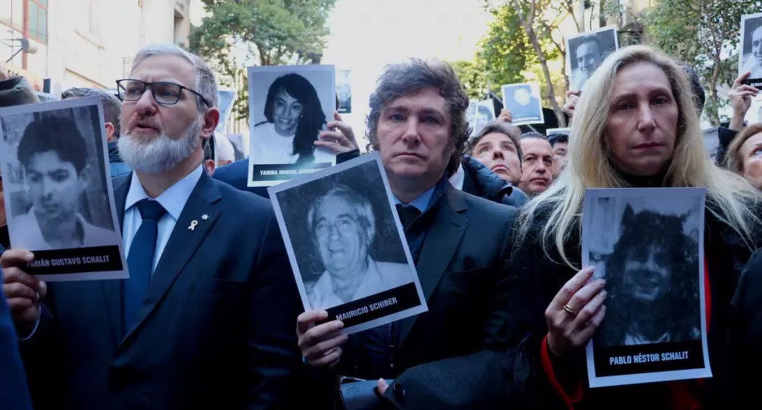 Milei en el acto por los 30 años del atentado a la AMIA