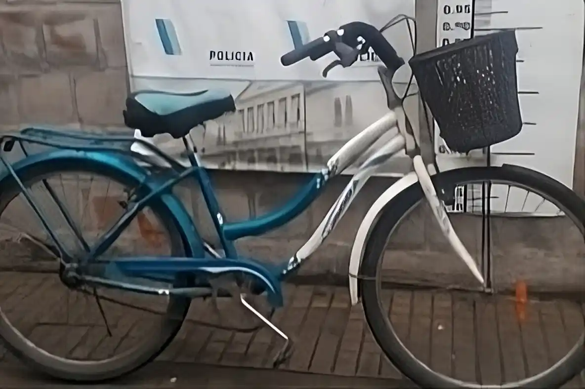 Enfermera valiente: retuvo al hombre que circulaba en la bicicleta que le robaron