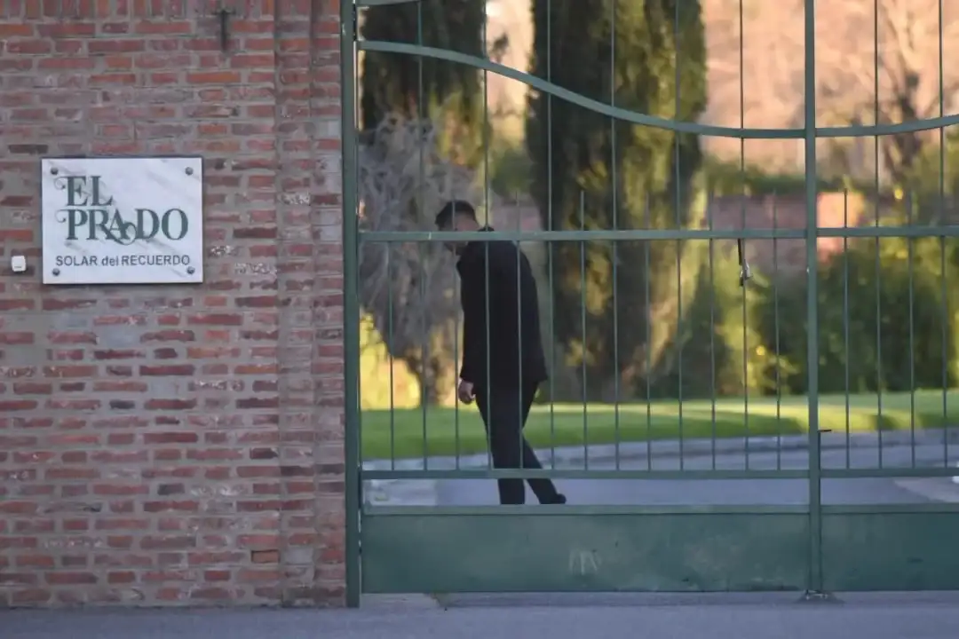 Blindan el cementerio El Prado para evitar drones y miradas en el funeral de Jorge Messi