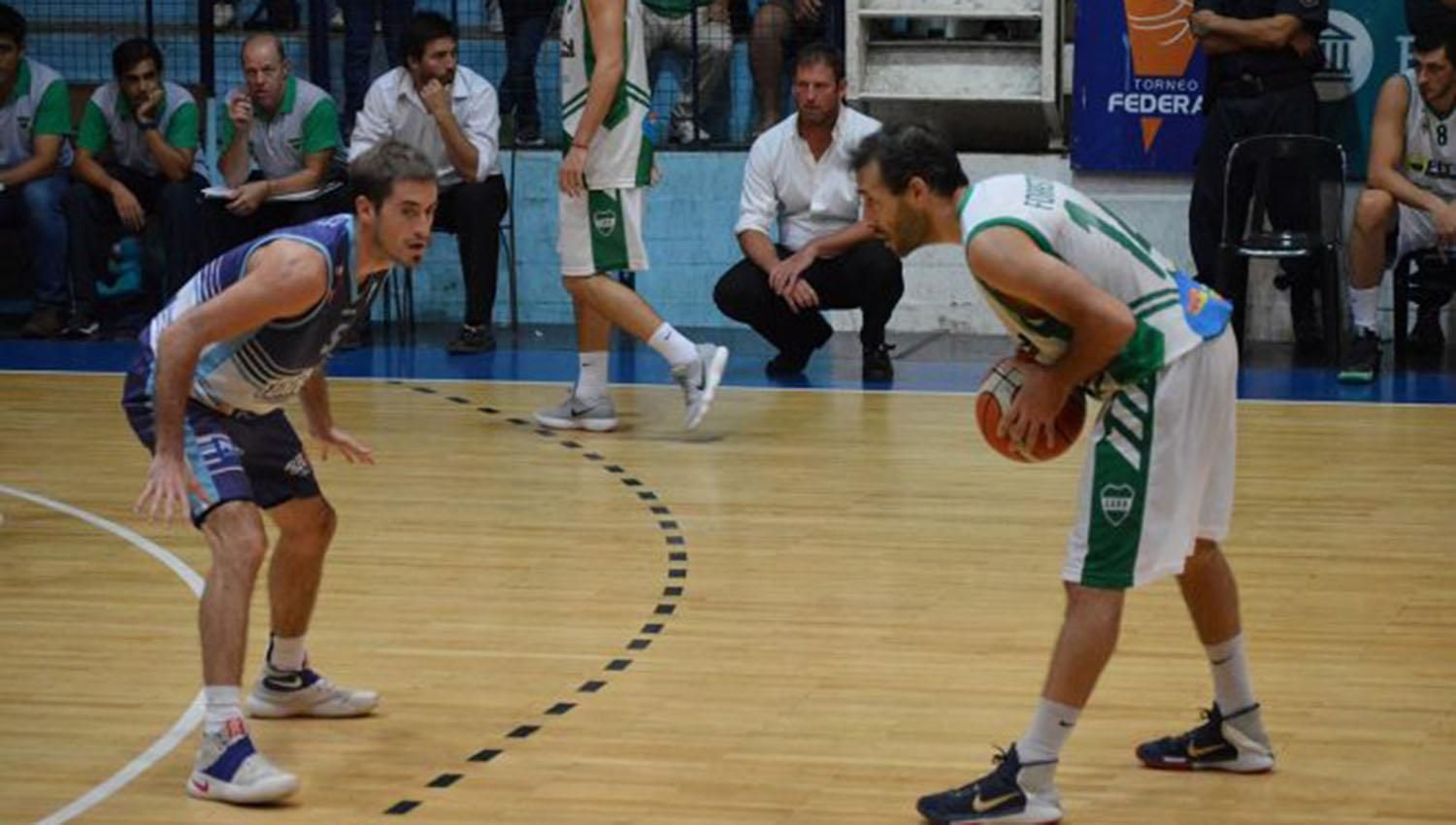 Básquet: Adrián Forastieri se incorporó a San Isidro