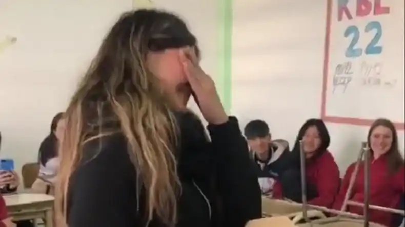#EsViral | Como no podía pagar el viaje a Bariloche y sus compañeros se lo regalaron