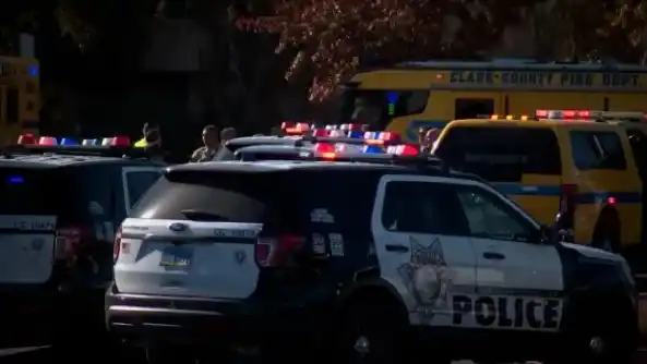 “Parece haber múltiples víctimas en este momento. Evite el área y pronto tendremos más información”, dijo la policía en X.