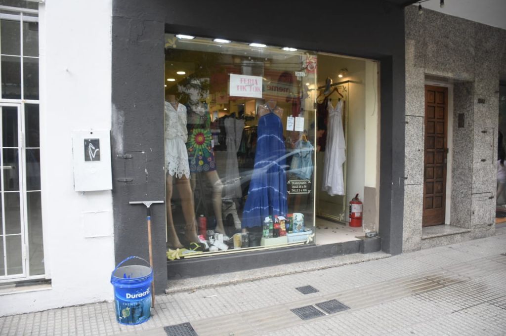 Comercio vandalizado