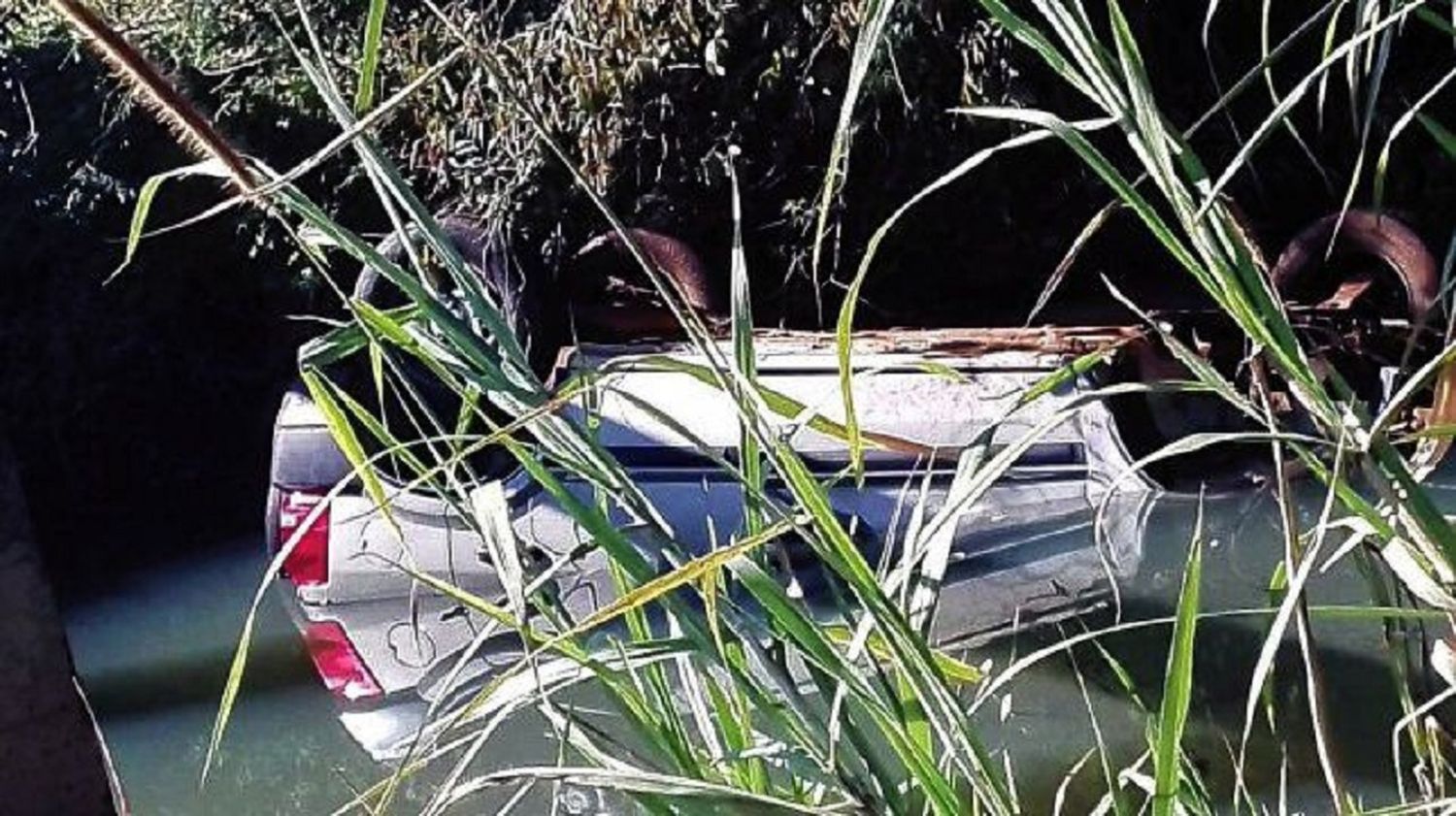 Los denunciaron como desaparecidos: fueron hallados muertos dentro de su auto