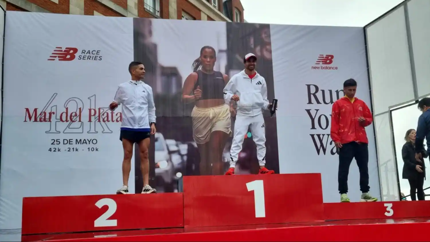 Podio - Maratón 2025 - 1