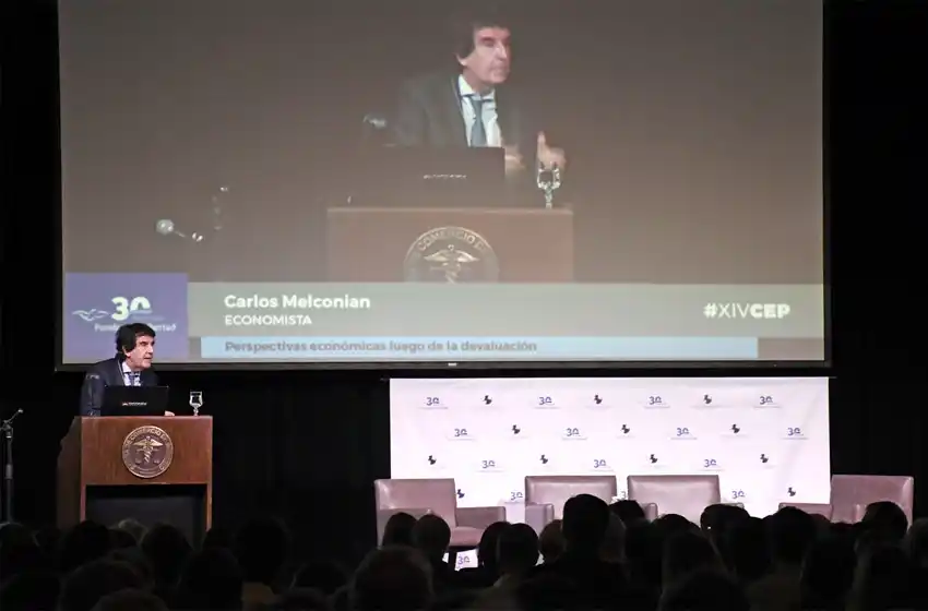 Melconian en Rosario: «Me rompe las pelotas que a Mauricio Macri le vaya mal»