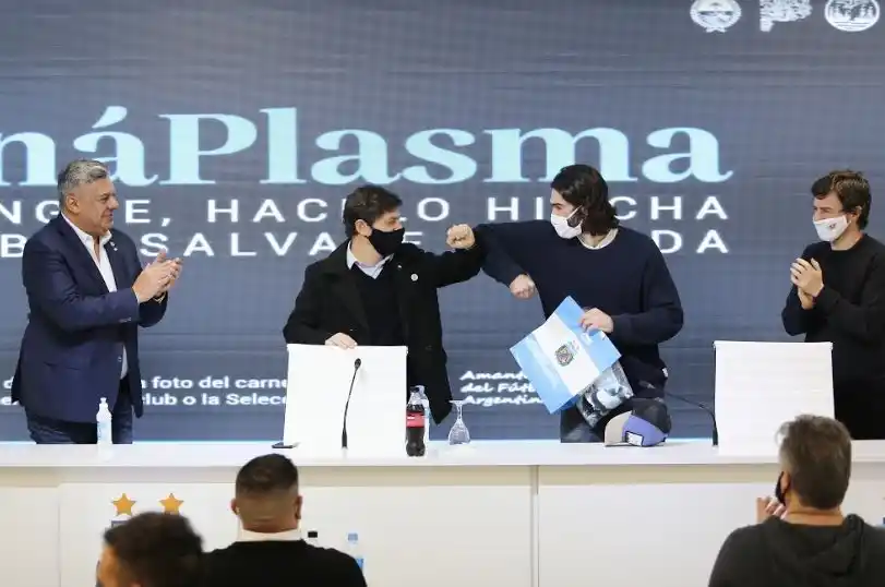 Ezeiza: Kicillof visitó la AFA y conversó con pacientes recuperados de COVID que donaron plasma